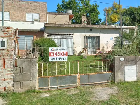 Venta | Casa | 2 Dormitorios | Cochera | C. Bermúdez | Barrio Posta