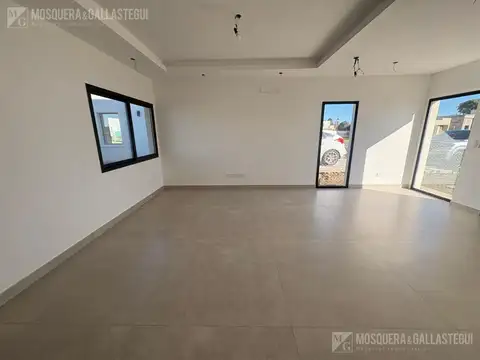 Casa en Venta en Pilar Del Este - Santa Elisa, USD 255.000