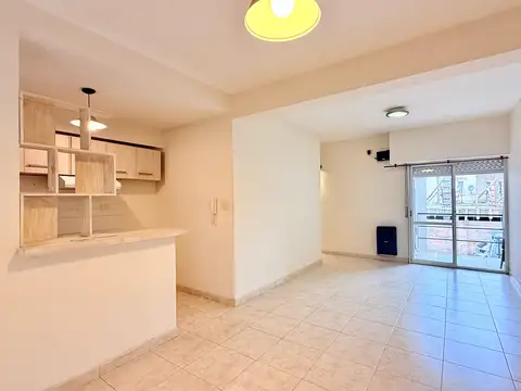 Departamento 2 ambientes en alquiler en lujan centro