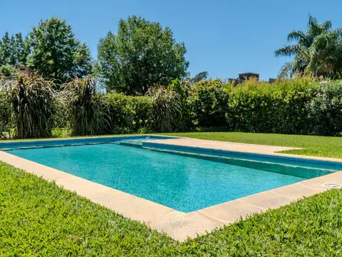Casa en Venta en Club De Campo El Paso, USD 380.000