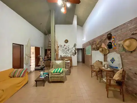 Casa 4 ambientes con 3 baños