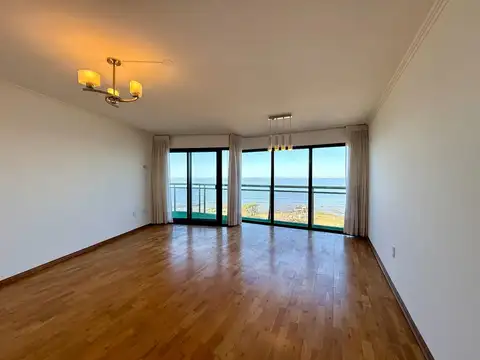 Departamento en Venta de 4 dormitorios