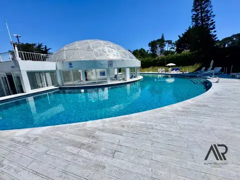 Apartamento en venta c/ cochera en Playa Mansa