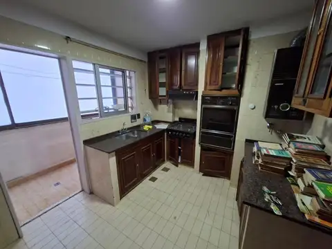Departamento 4 ambientes con 2 baños