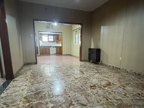 Depto Tipo Casa 3 ambientes con 2 baños