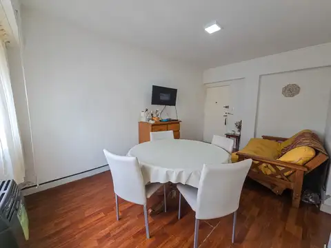 Departamento 2 amb. Al frente - Cordoba y Rivadavia