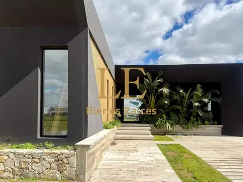 Casa en Venta en El Naudir, USD 360.000