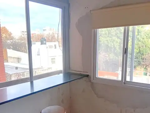 Departamento en Alquiler en Republica De La Sexta, $ 300.000