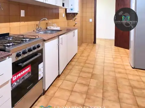 2 ambientes al Frente, con dependencia y balcón