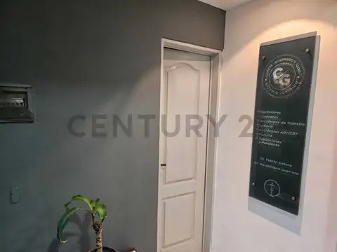 45 entre 11 y 12 800, Piso 0