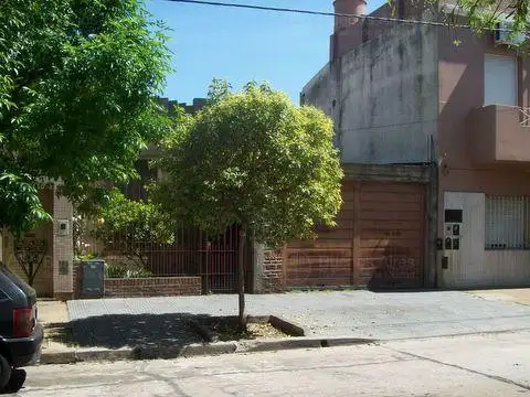 Terreno en Venta en Versalles, USD 280.000