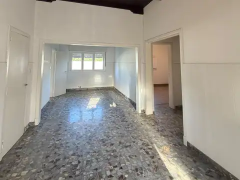 Gran casa reciclada a nuevo en calle 13 entre 28 y 29.