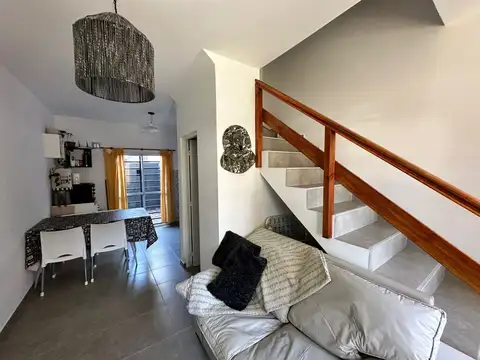 Casa 3 ambientes con 2 baños