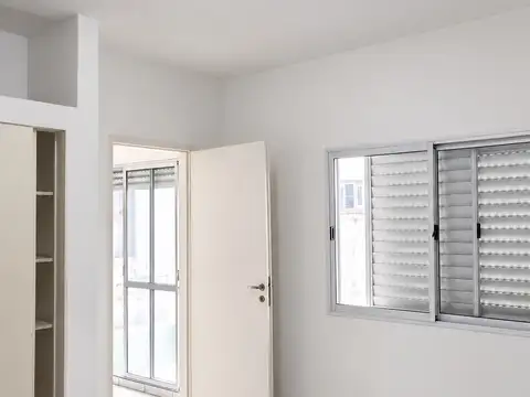 DEPARTAMENTO EN ALQUILER CON PATIO