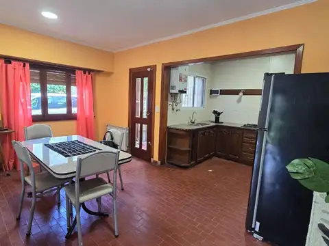 Depto Tipo Casa en Alquiler Temporal de 4 ambientes
