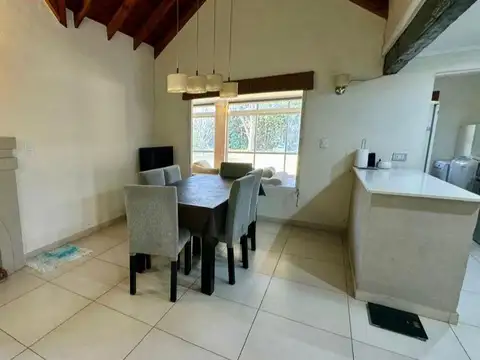 Casa en Alquiler de 4 dormitorios