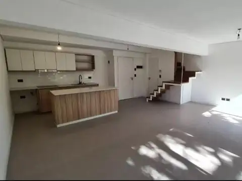 Casa 3 ambientes con 2 baños