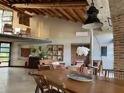 Venta casa 4 dormitorios Laguna Blanca