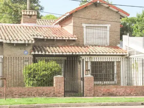 Eva Perón 8284 , Piso 0