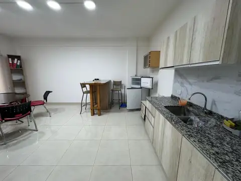 Oficina 2 ambientes con 1 baño