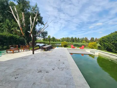 Casa en Venta en San Isidro Labrador, USD 1.000.000
