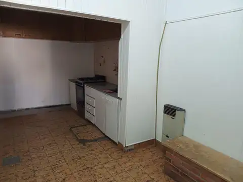 Casa 3 ambientes con 1 baño