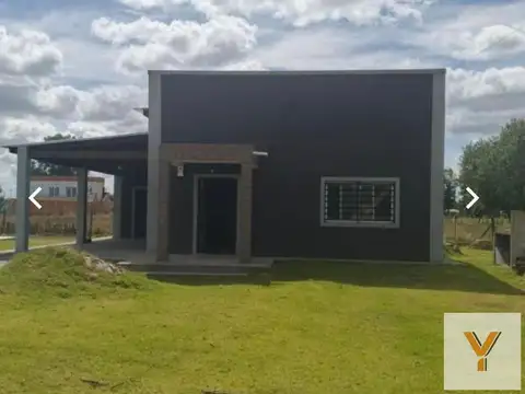 Casa en Venta - 3 Dormitorios 3 Baños - 1880mts - Coronel Brandsen