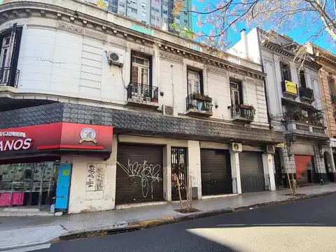 Avenida Hipólito Yrigoyen 3000