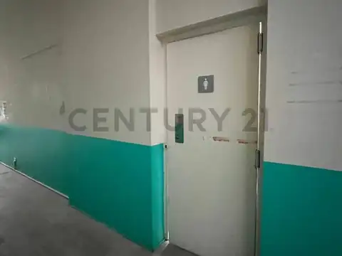 Oficina 4 ambientes con 2 baños