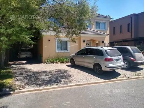 Casa en Venta Barrio Los Angeles - Maroto Propiedades