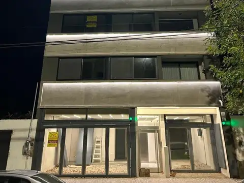 Peron 700, Piso 2°