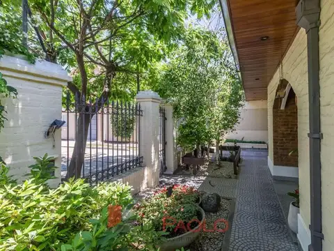 Casa 5 ambientes con 3 baños