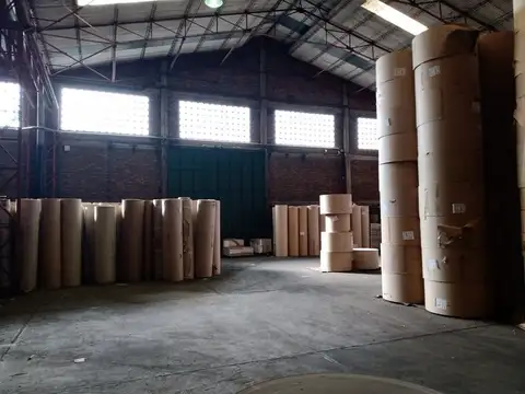 Galpon en Venta 48  mts Fondo
