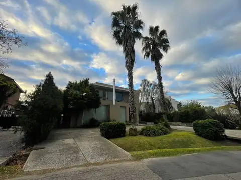 CASA EN ALQUILER EN LOS SAUCES - PILAR