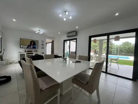 Casa en Venta al Este