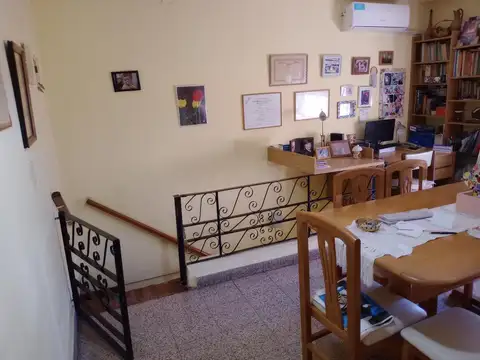 SE VENDE PH P.A., ACCESO PROPIO, QUINCHO, TERRAZA Y GAS NAT.