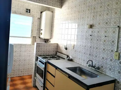 DEPARTAMENTO DE 2 AMBIENTES-LUMINOSO