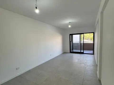 José Pedro Varela 5000, Piso 1