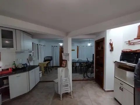 HERMOSA CASA EN VENTA CON GRAN PARQUE BARRIO FARO NORTE