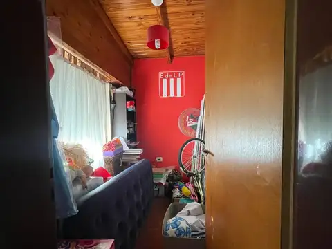 CASA EN VENTA EN LA LOMA LA PLATA 3 DORMITORIOS