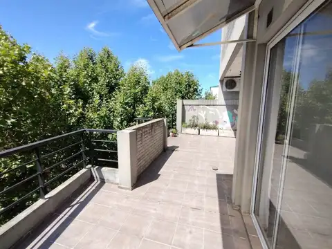 Acevedo 100, Piso 8
