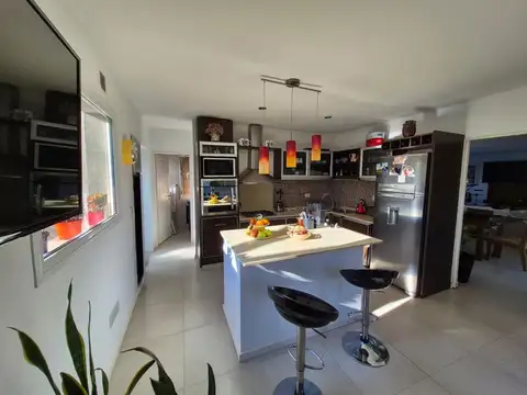 Casa en Venta en Loma Verde, USD 330.000