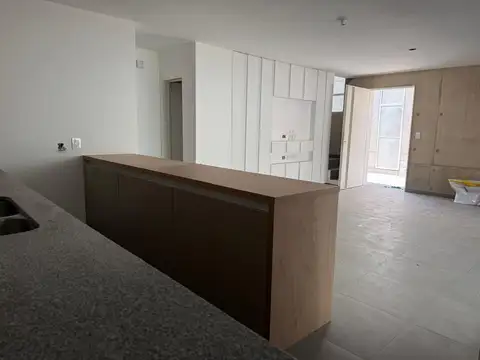 Depto Tipo Casa en Venta en Cuesta Colorada, USD 145.000