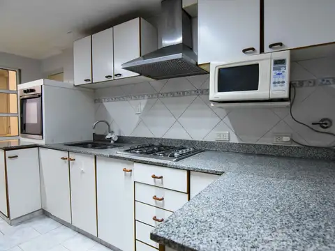 Depto Tipo Casa en Venta de 4 ambientes