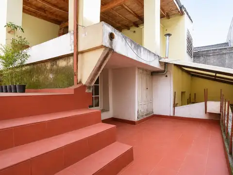 Depto Tipo Casa en Venta 56 años