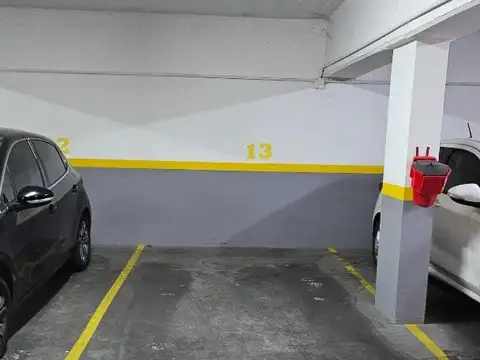 VENTA COCHERAS FIJAS CUBIERTAS VILLA DEL PARQUE CATEGORIA