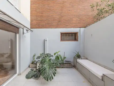 Venta departamento 3 ambientes dos patios reciclado baulera y cochera  apto crédito Colegiales