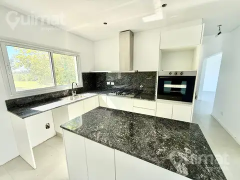 753M2 DE LOTE Casa en El Canton - Golf 89 -  A ESTRENAR, CON PISCINA, 4 AMB, COCINA COMEDOR DIARIO