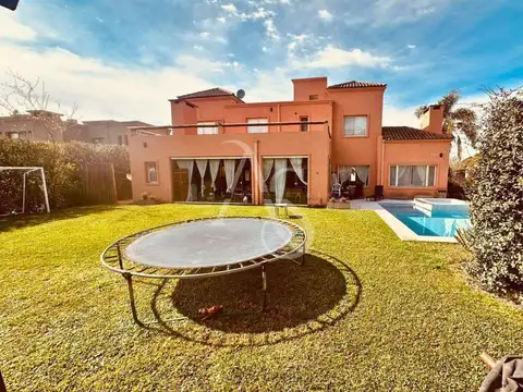 Casa en Alquiler Temporal en Bella Vista, USD 4.500