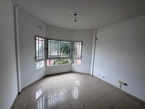 Departamento en Alquiler en Ramos Mejía Sur, $ 700.000